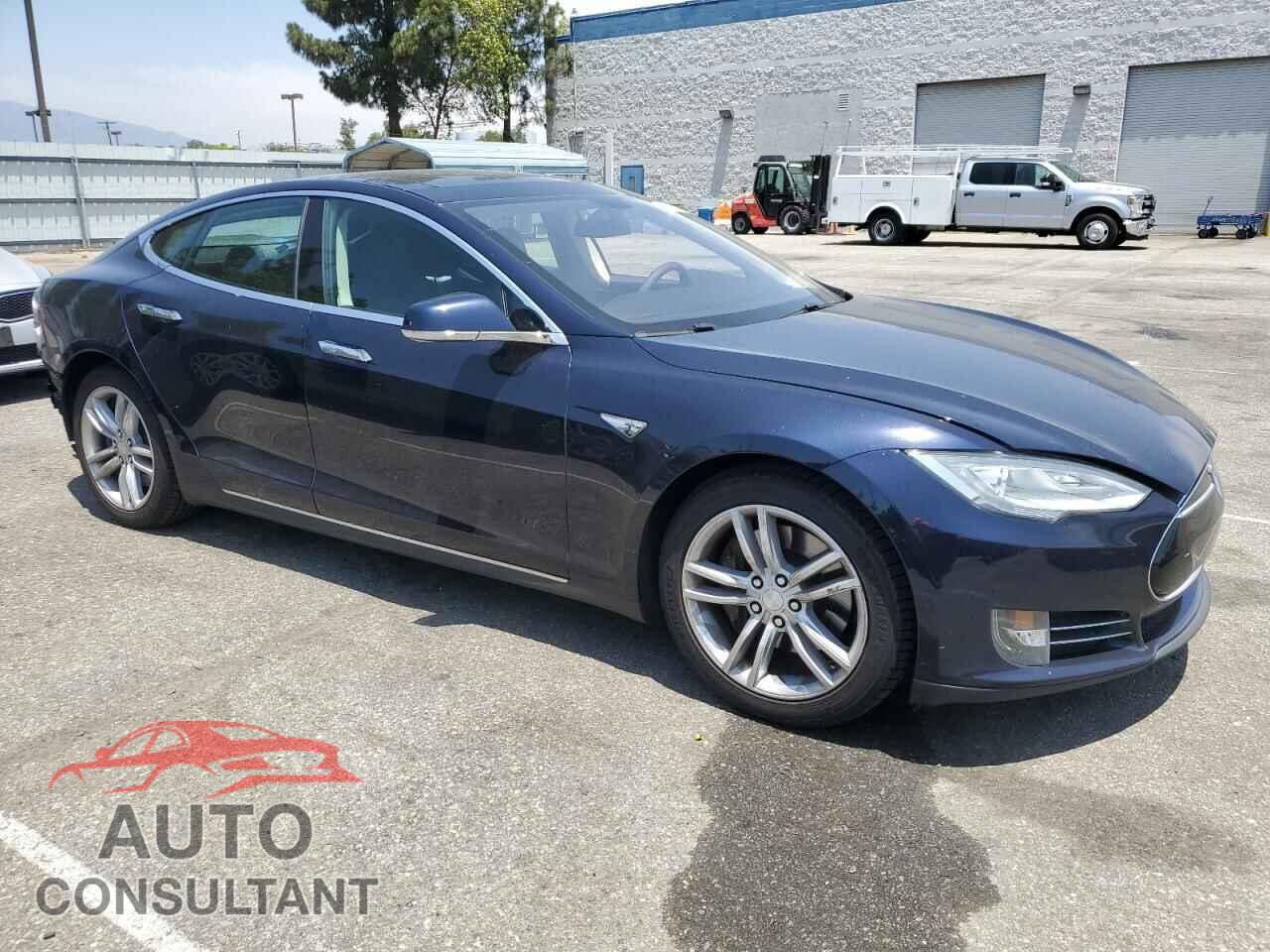 TESLA MODEL S 2013 - 5YJSA1CN4DFP28253