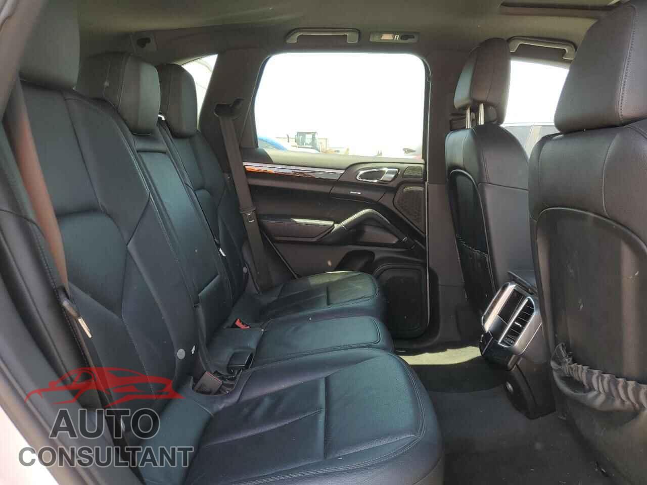 PORSCHE CAYENNE 2012 - WP1AA2A26CLA00308