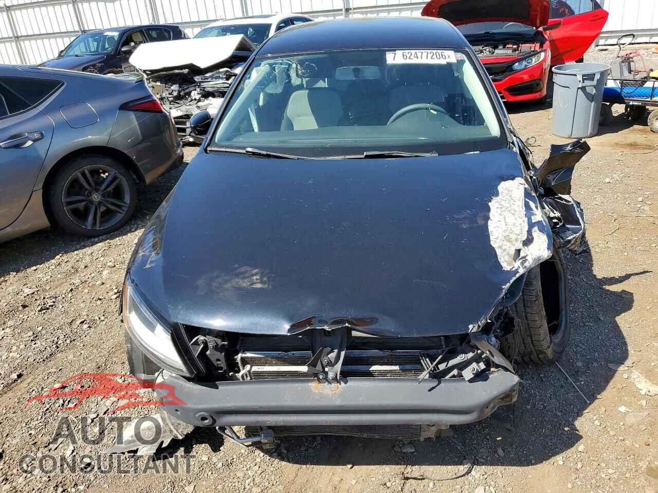 VOLKSWAGEN JETTA 2017 - 3VW2B7AJ9HM413530