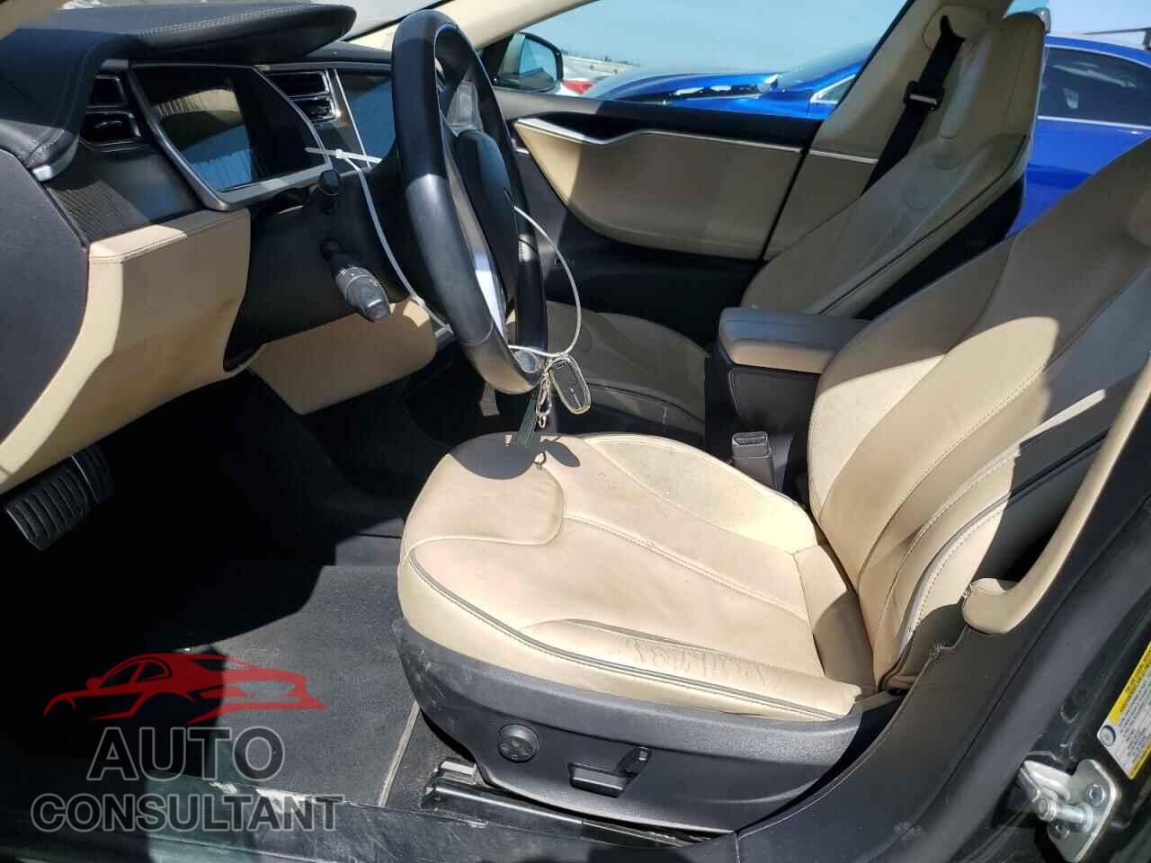 TESLA MODEL S 2013 - 5YJSA1CP2DFP05684