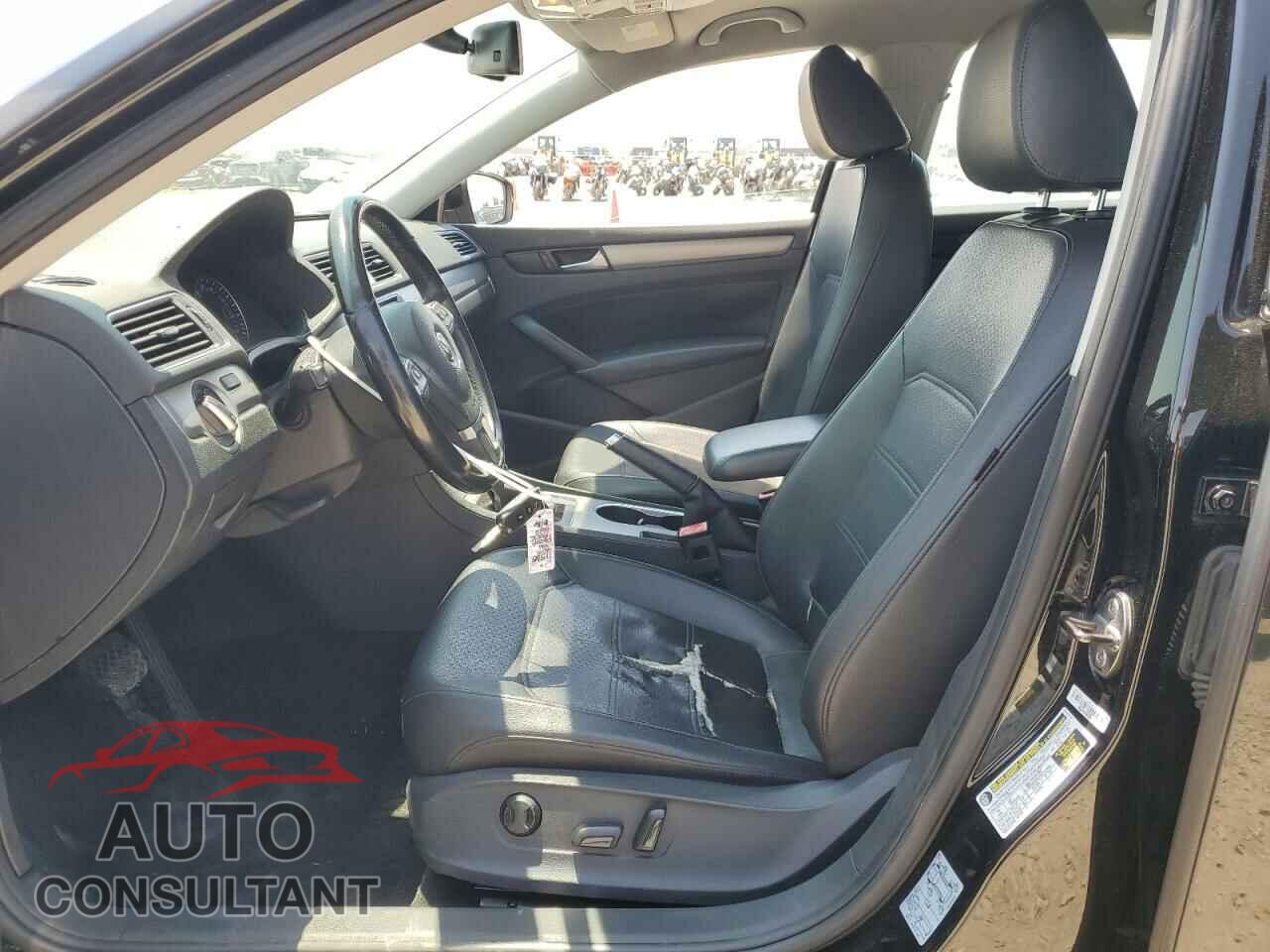 VOLKSWAGEN PASSAT 2014 - 1VWBP7A37EC003342
