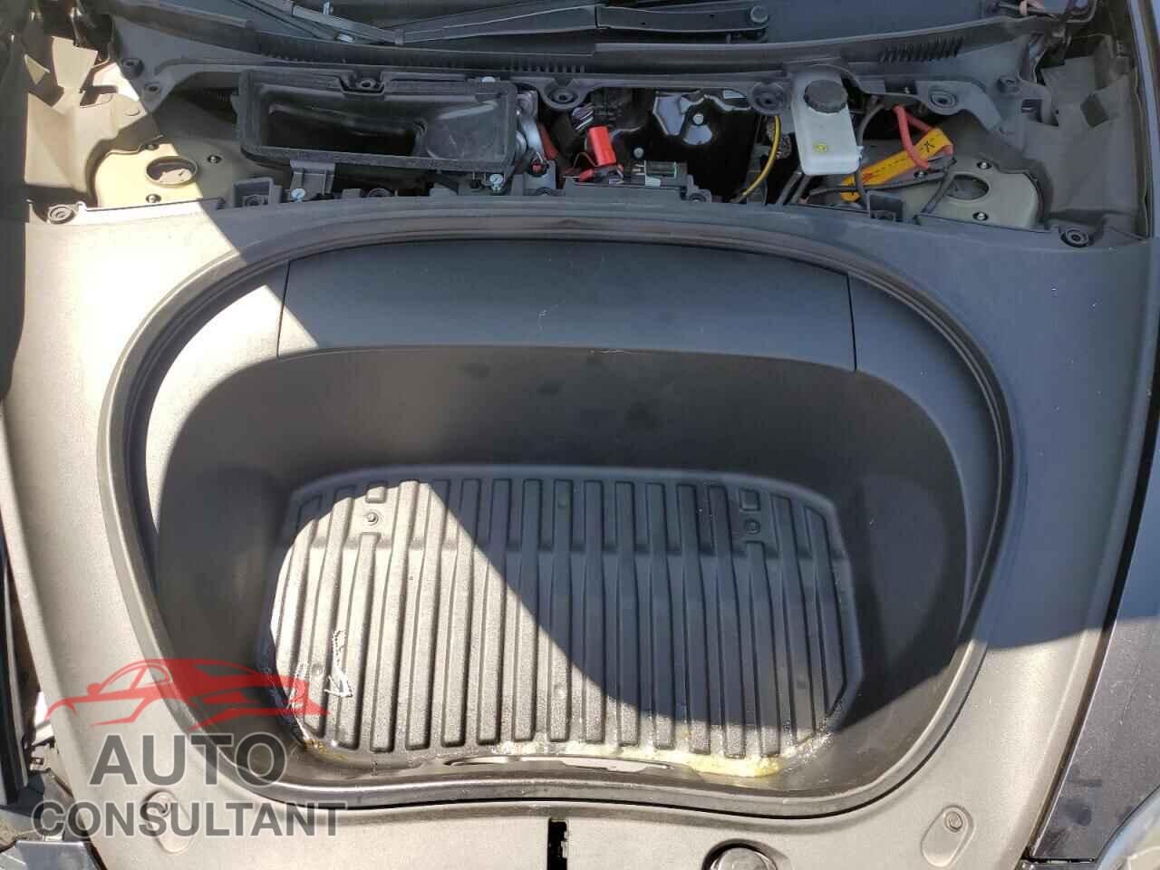 TESLA MODEL 3 2024 - 5YJ3E1EA7RF724465
