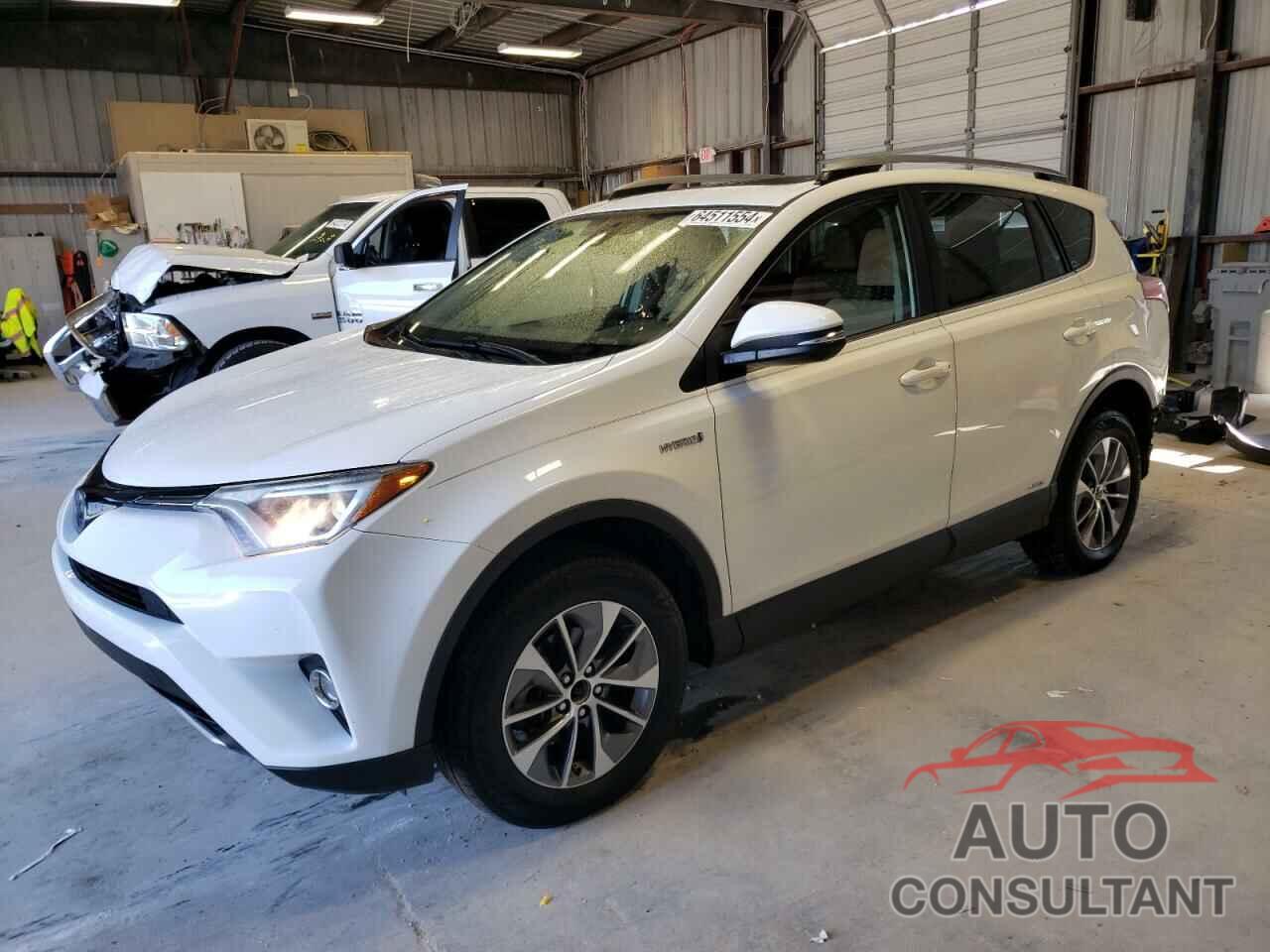 TOYOTA RAV4 2018 - JTMRJREV2JD185059