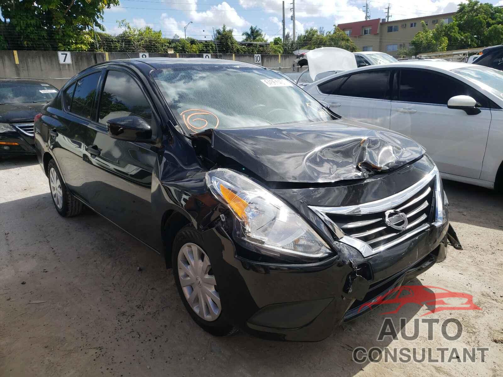 NISSAN VERSA 2018 - 3N1CN7AP6JL816494