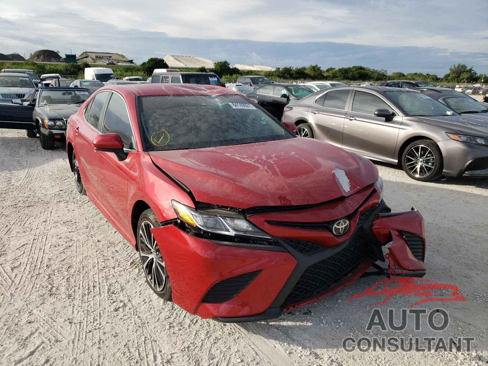 TOYOTA CAMRY 2020 - 4T1G11AK0LU327735