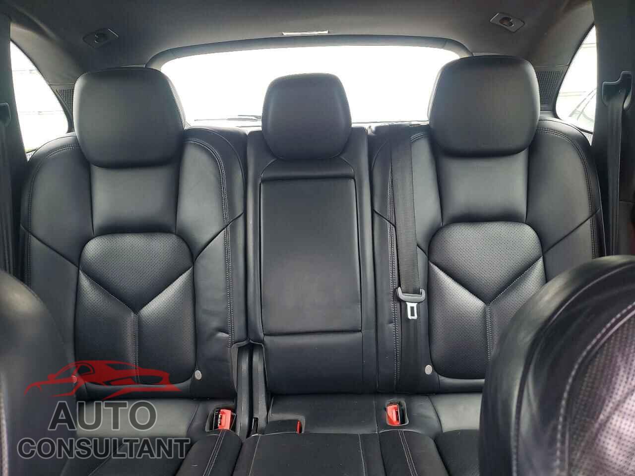 PORSCHE CAYENNE 2015 - WP1AB2A24FLA56510