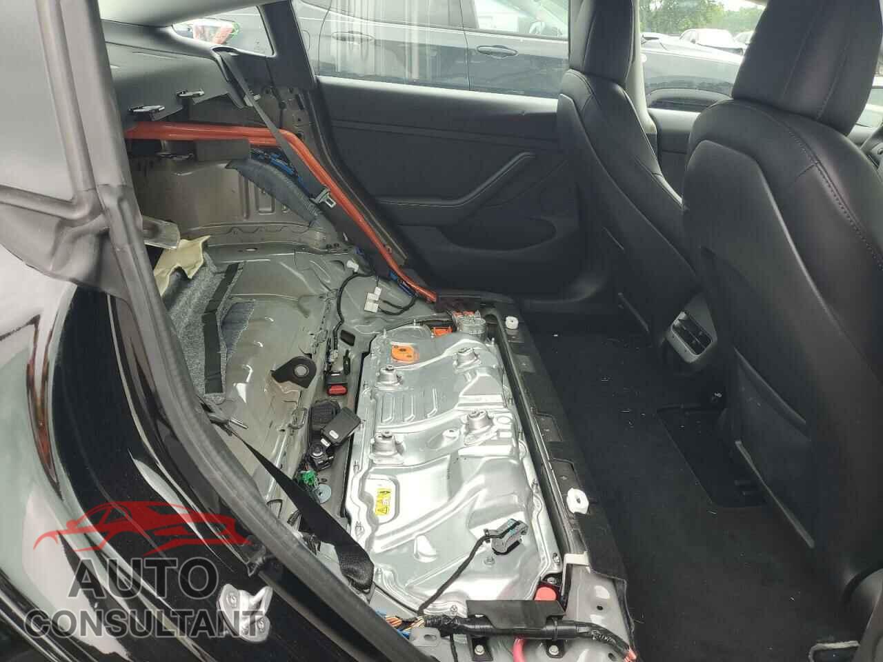 TESLA MODEL 3 2021 - 5YJ3E1EB4MF054603