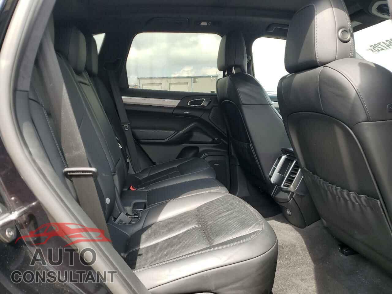 PORSCHE CAYENNE 2013 - WP1AD2A23DLA74360