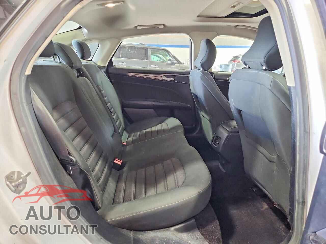 FORD FUSION 2017 - 3FA6P0LU2HR233268