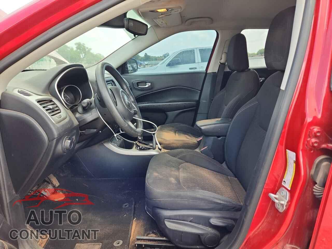 JEEP COMPASS 2018 - 3C4NJCABXJT181827