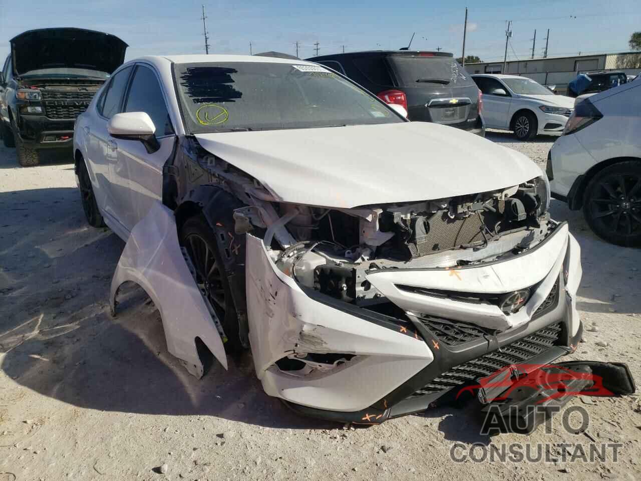 TOYOTA CAMRY 2019 - 4T1B11HK0KU727342