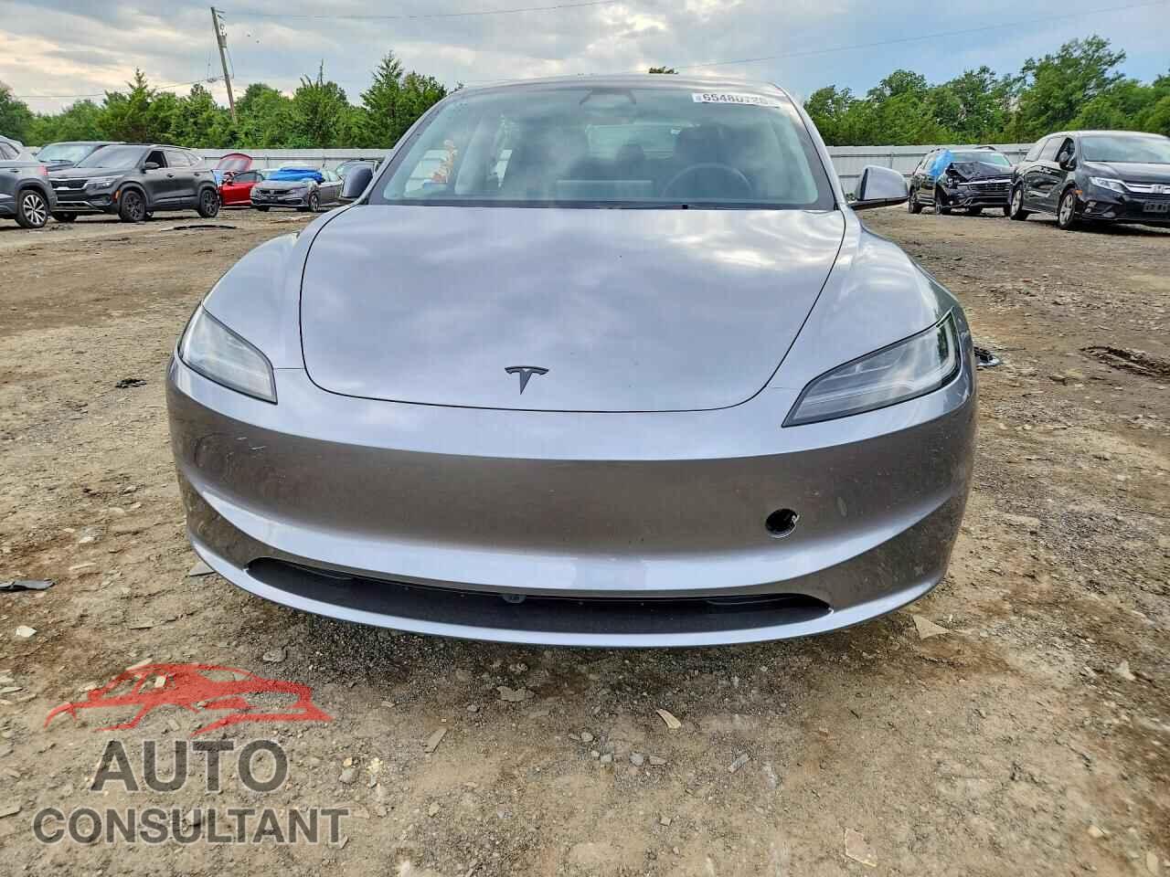 TESLA MODEL 3 2026 - 5YJ3E1EA5TF140895