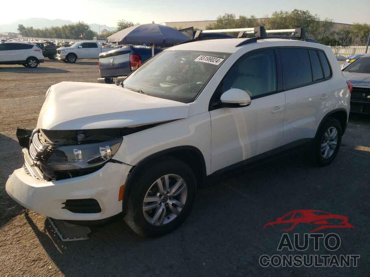 VOLKSWAGEN TIGUAN 2017 - WVGBV7AX1HW511512