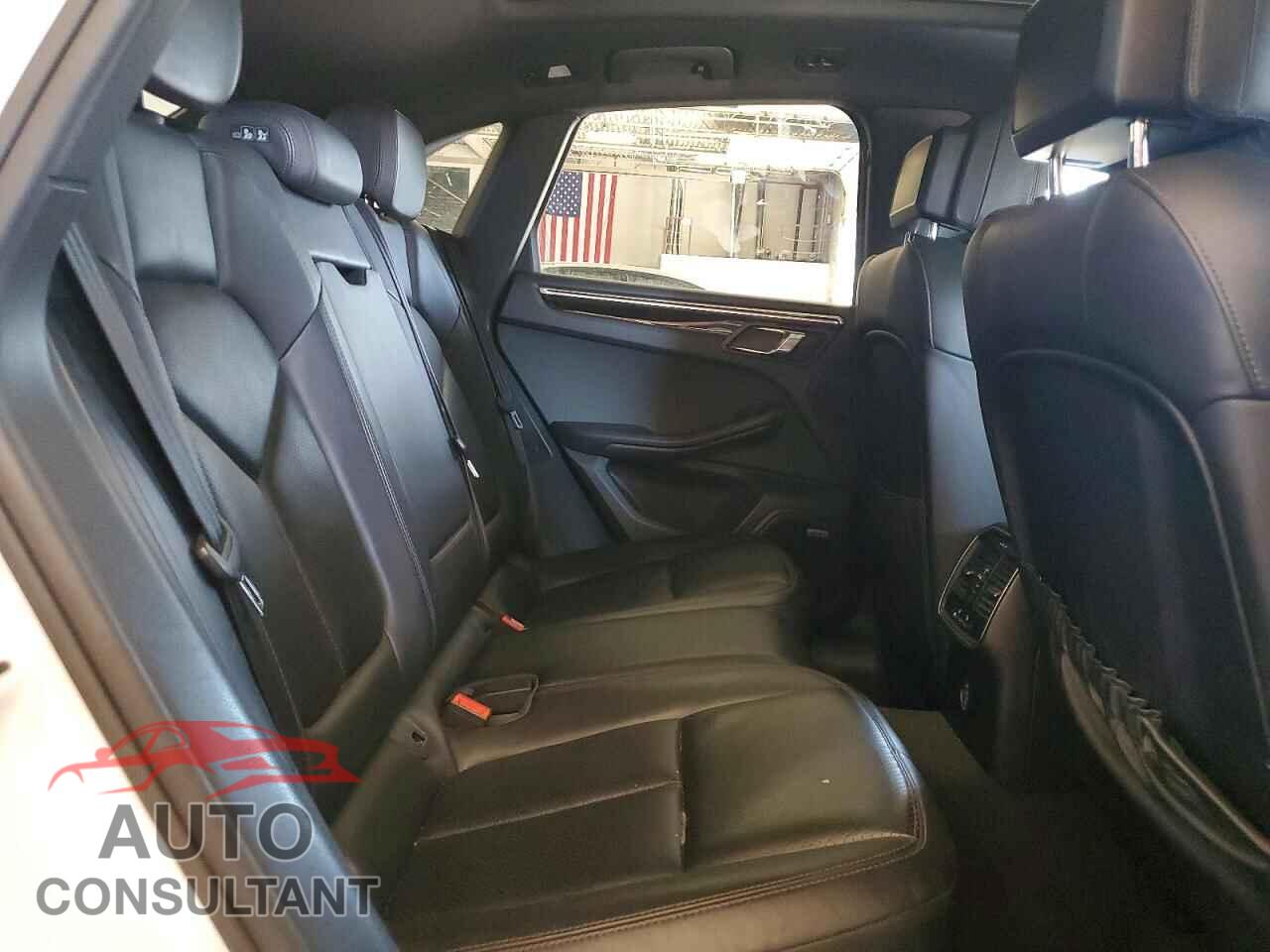 PORSCHE MACAN 2017 - WP1AA2A51HLB02181