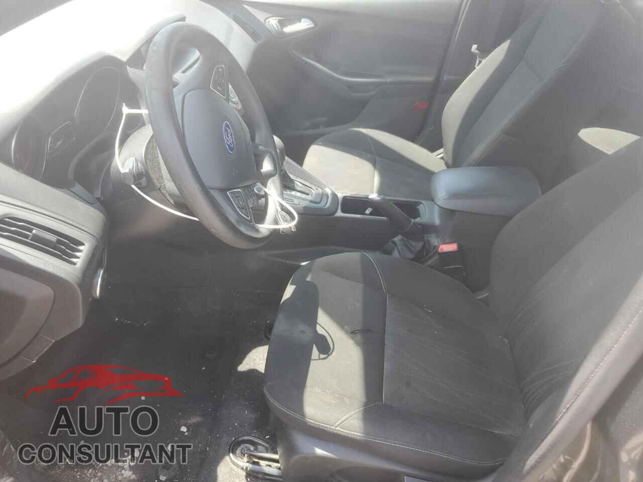 FORD FOCUS 2017 - 1FADP3F22HL257913