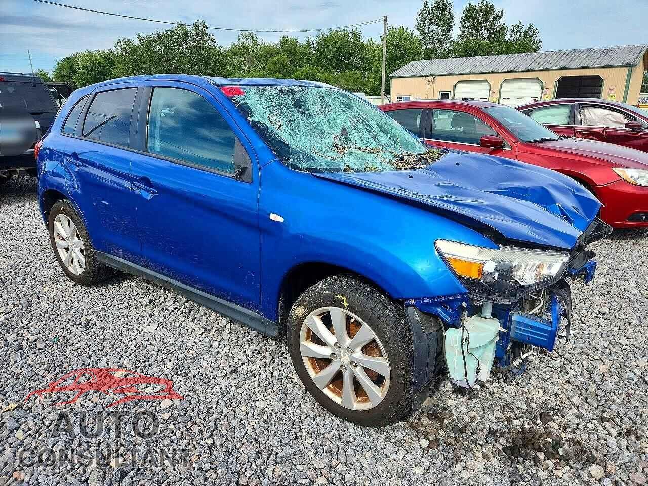 MITSUBISHI OUTLANDER 2015 - 4A4AP3AU2FE002808