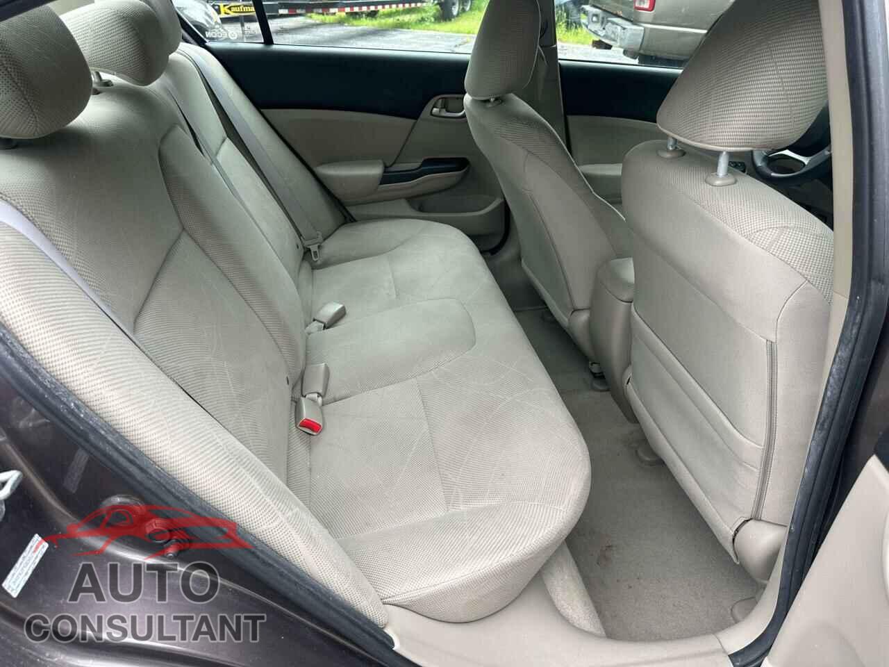HONDA CIVIC 2012 - 2HGFB2F52CH527932