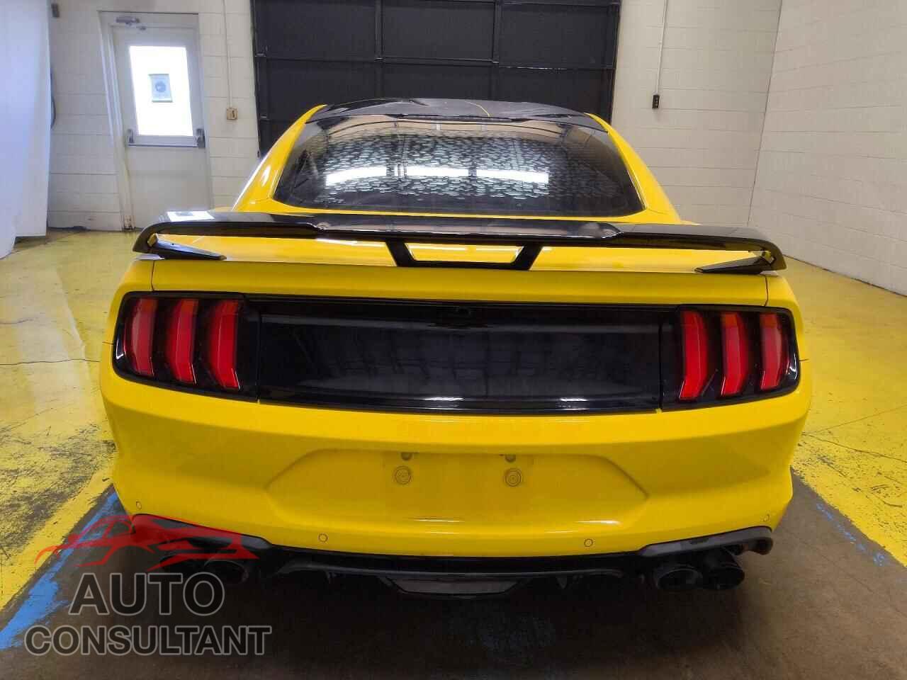 FORD MUSTANG 2018 - 1FA6P8CF5J5121024
