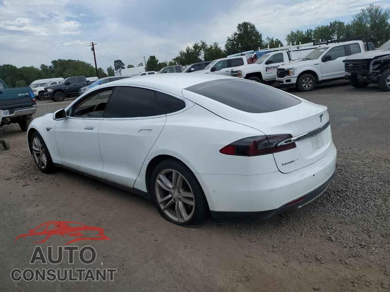 TESLA MODEL S 2015 - 5YJSA1E11FF106190