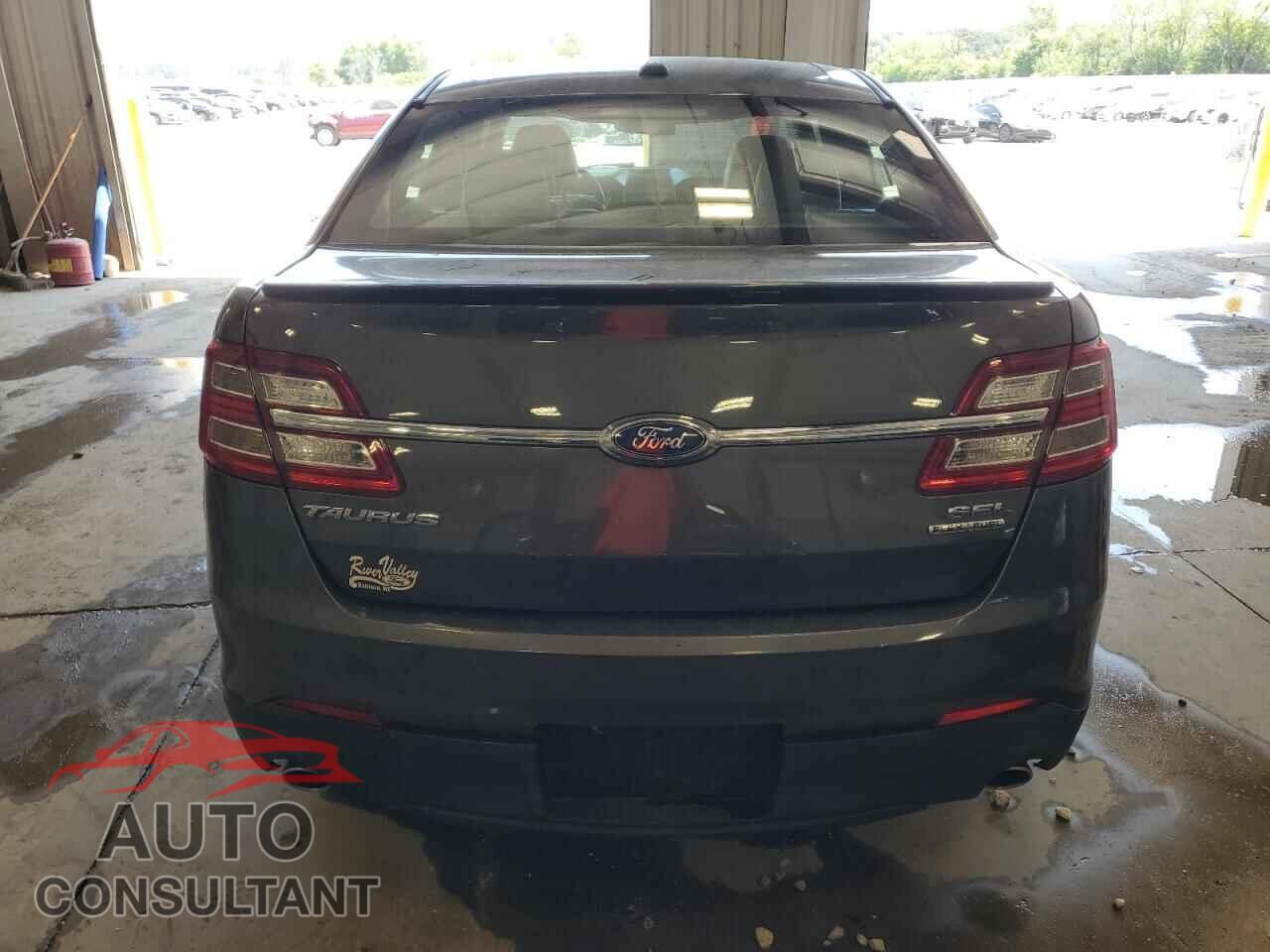 FORD TAURUS 2015 - 1FAHP2E85FG145761