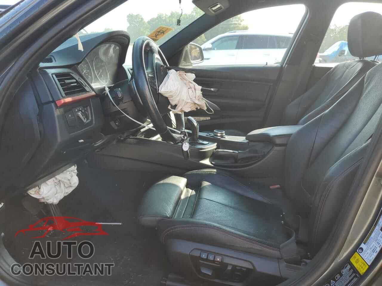 BMW 3 SERIES 2013 - WBA3B9C5XDF586371