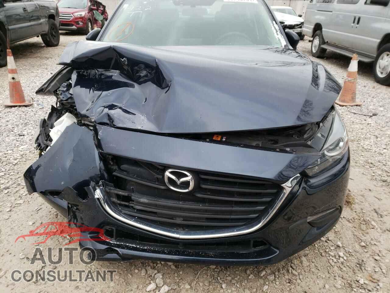 MAZDA 3 2017 - 3MZBN1U79HM103429