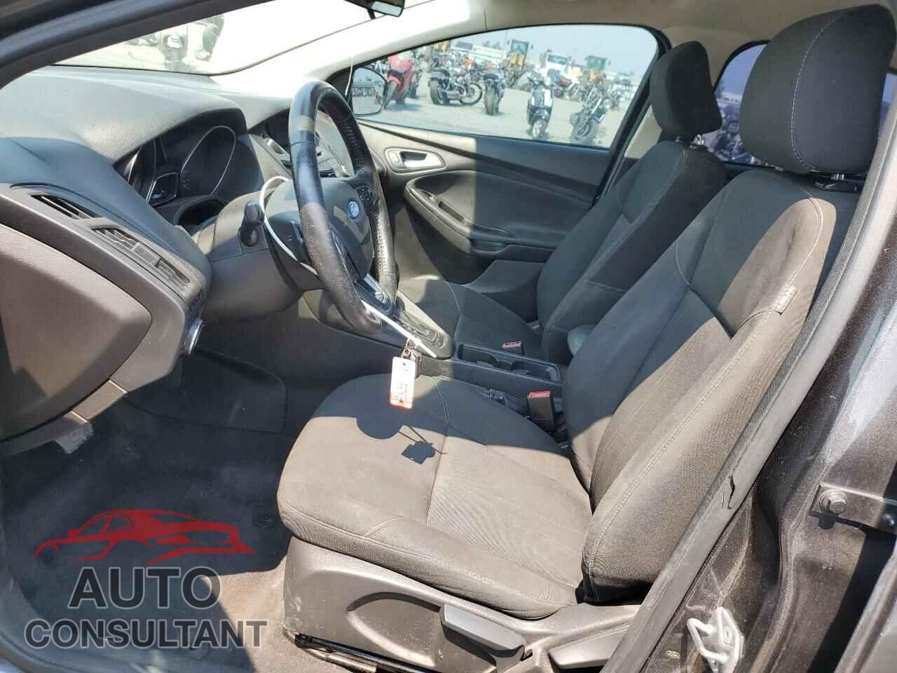 FORD FOCUS 2015 - 1FADP3K29FL294167
