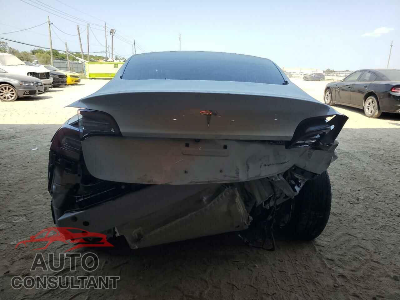 TESLA MODEL 3 2018 - 5YJ3E1EB5JF074838