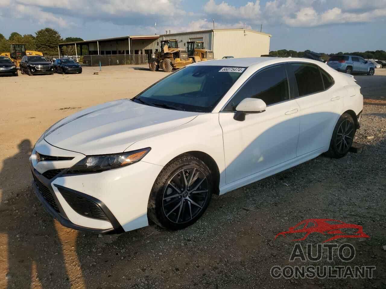 TOYOTA CAMRY 2021 - 4T1G11AK0MU600416