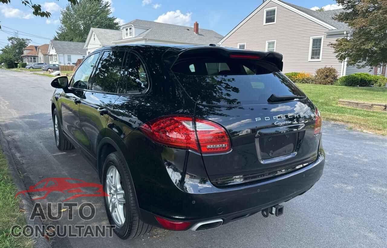 PORSCHE CAYENNE 2012 - WP1AB2A2XCLA48343