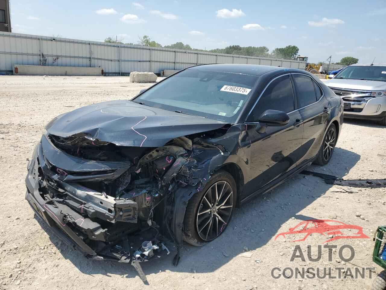 TOYOTA CAMRY 2021 - 4T1G11AK4MU409324