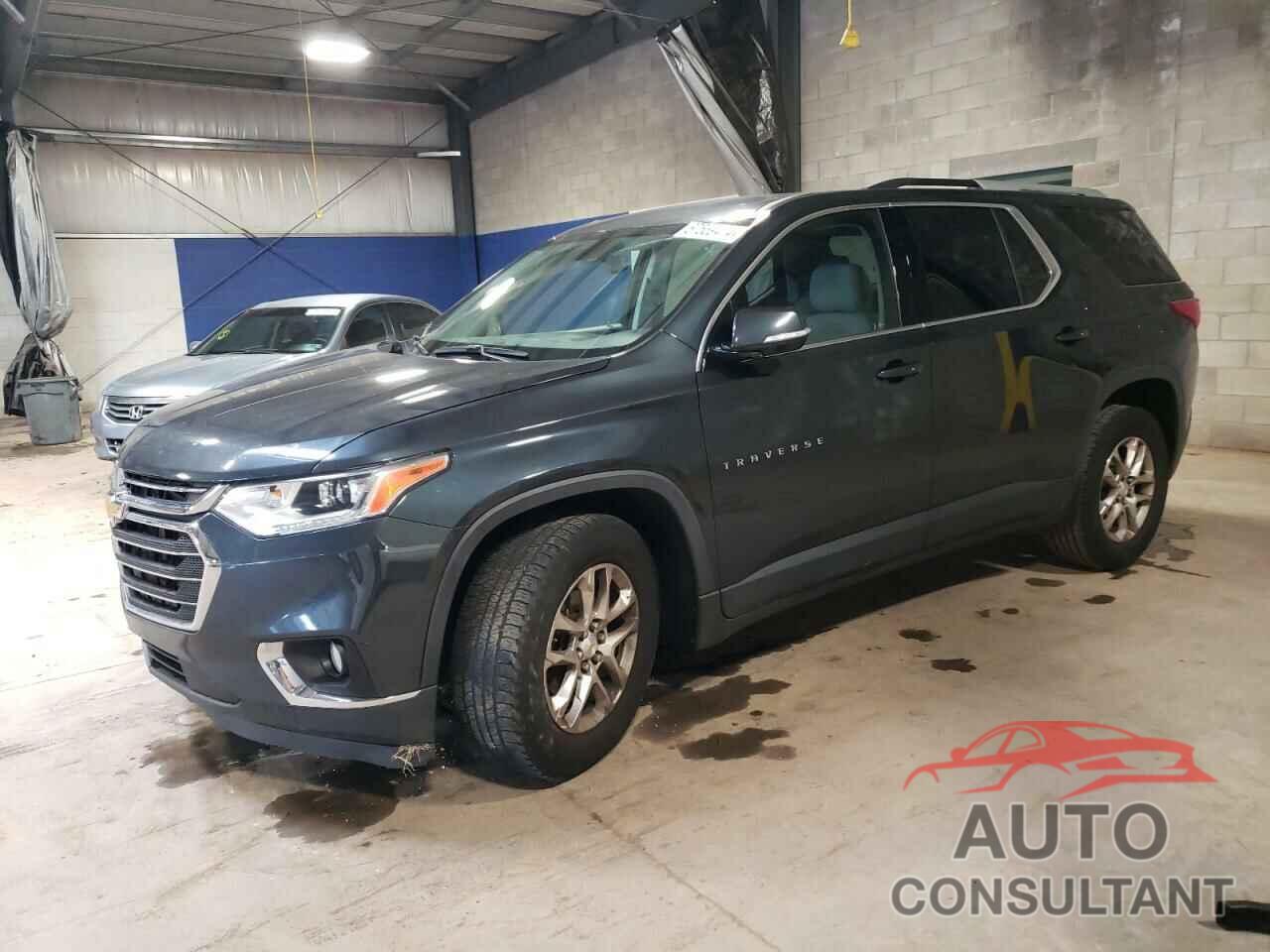 CHEVROLET TRAVERSE 2018 - 1GNEVGKW6JJ104173