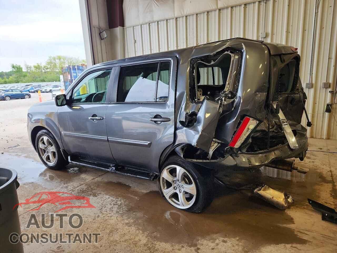 HONDA PILOT 2013 - 5FNYF4H70DB015857