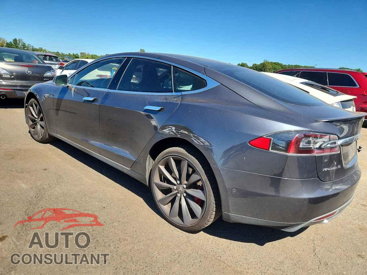 TESLA MODEL S 2015 - 5YJSA4H48FF090559