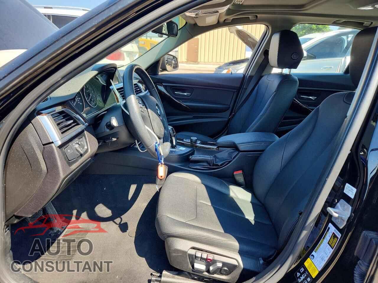 BMW 3 SERIES 2017 - WBA8A3C37HK692827