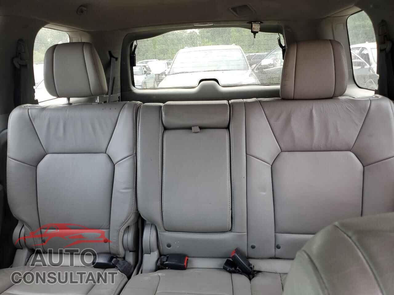 HONDA PILOT 2014 - 5FNYF4H59EB006106