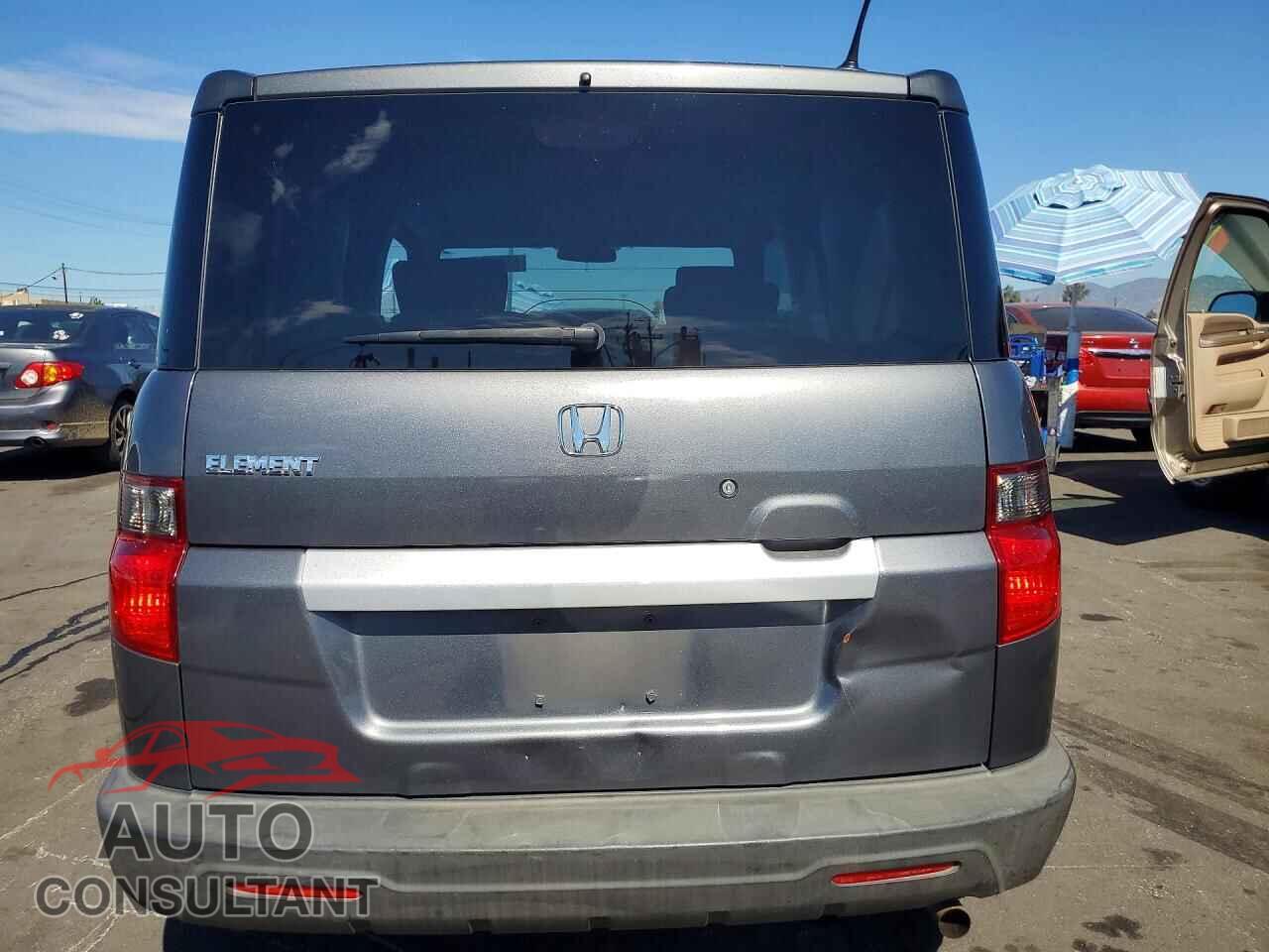 HONDA ELEMENT 2011 - 5J6YH1H70BL001860
