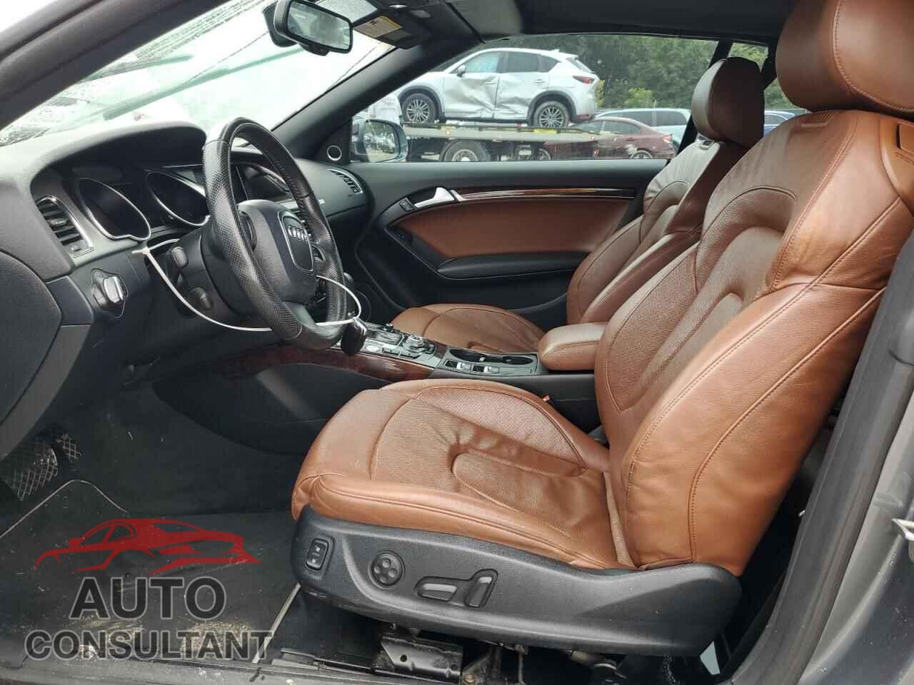 AUDI A5 2012 - WAUVFAFH3CN004331