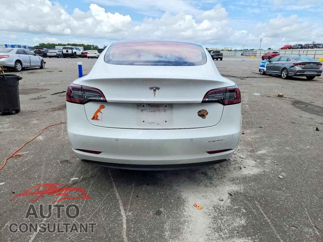 TESLA MODEL 3 2018 - 5YJ3E1EA6JF013764