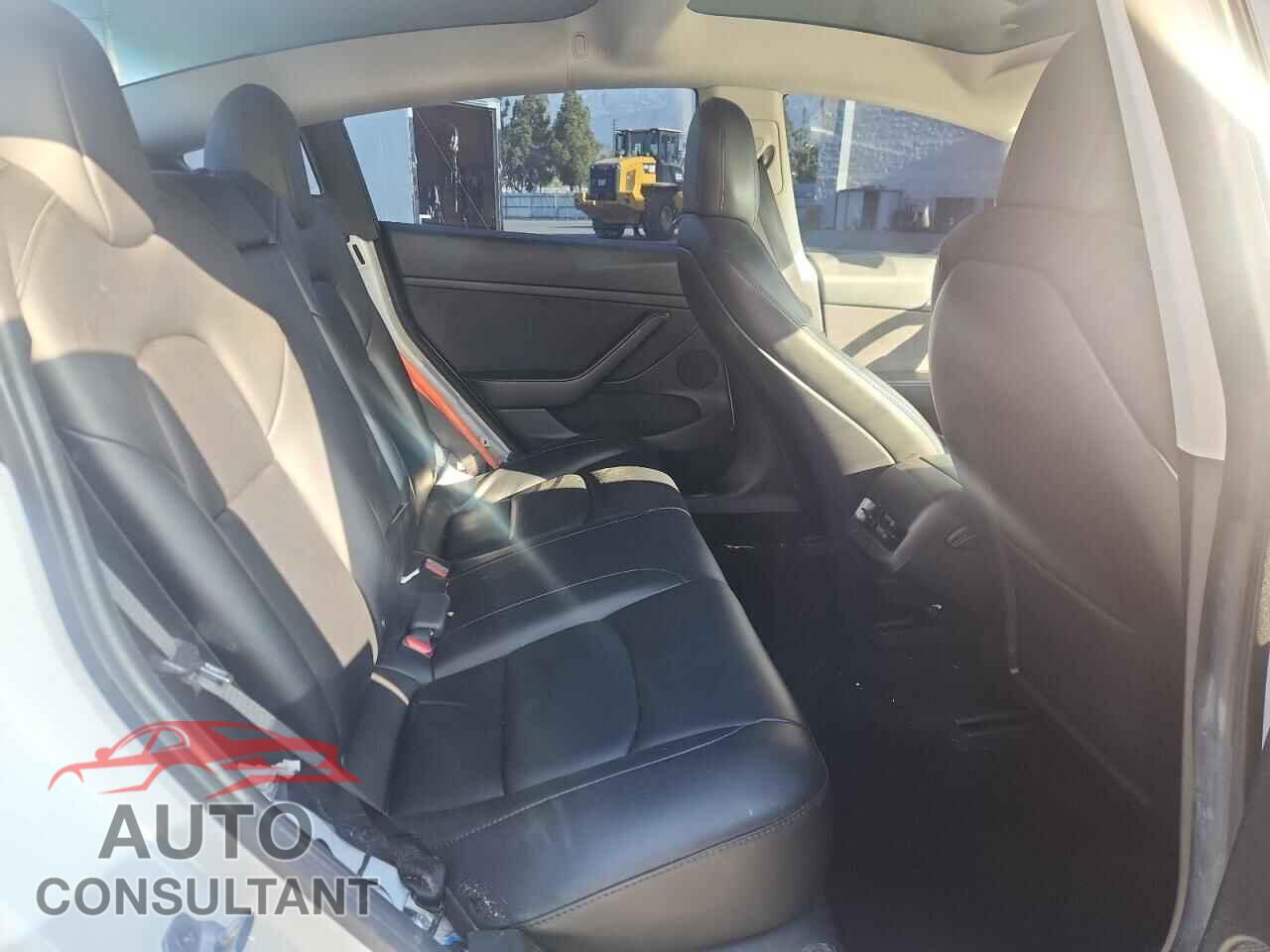 TESLA MODEL 3 2021 - 5YJ3E1EAXMF063555