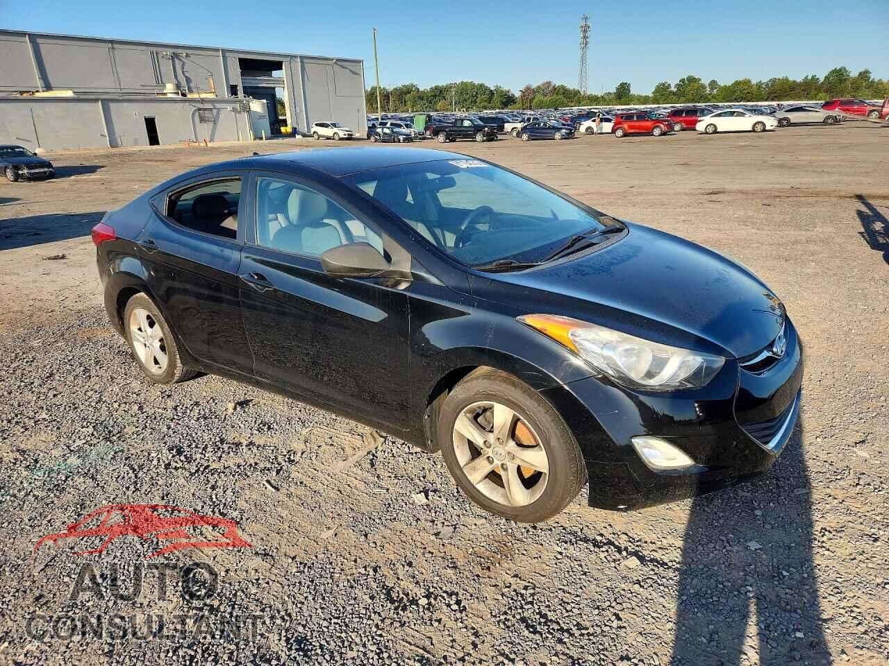 HYUNDAI ELANTRA 2012 - 5NPDH4AE4CH123741