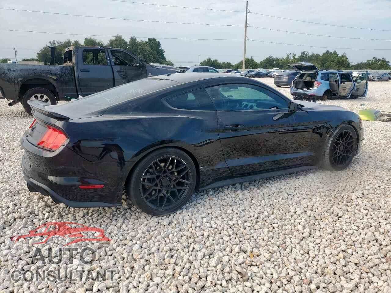 FORD MUSTANG 2018 - 1FA6P8CF6J5138026