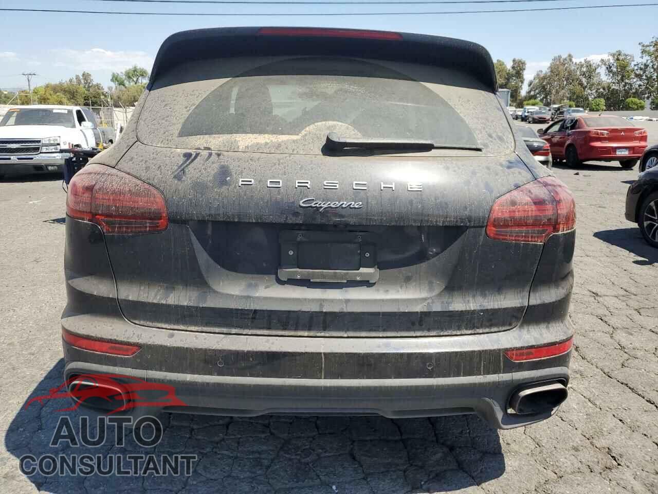 PORSCHE CAYENNE 2016 - WP1AA2A25GKA10775