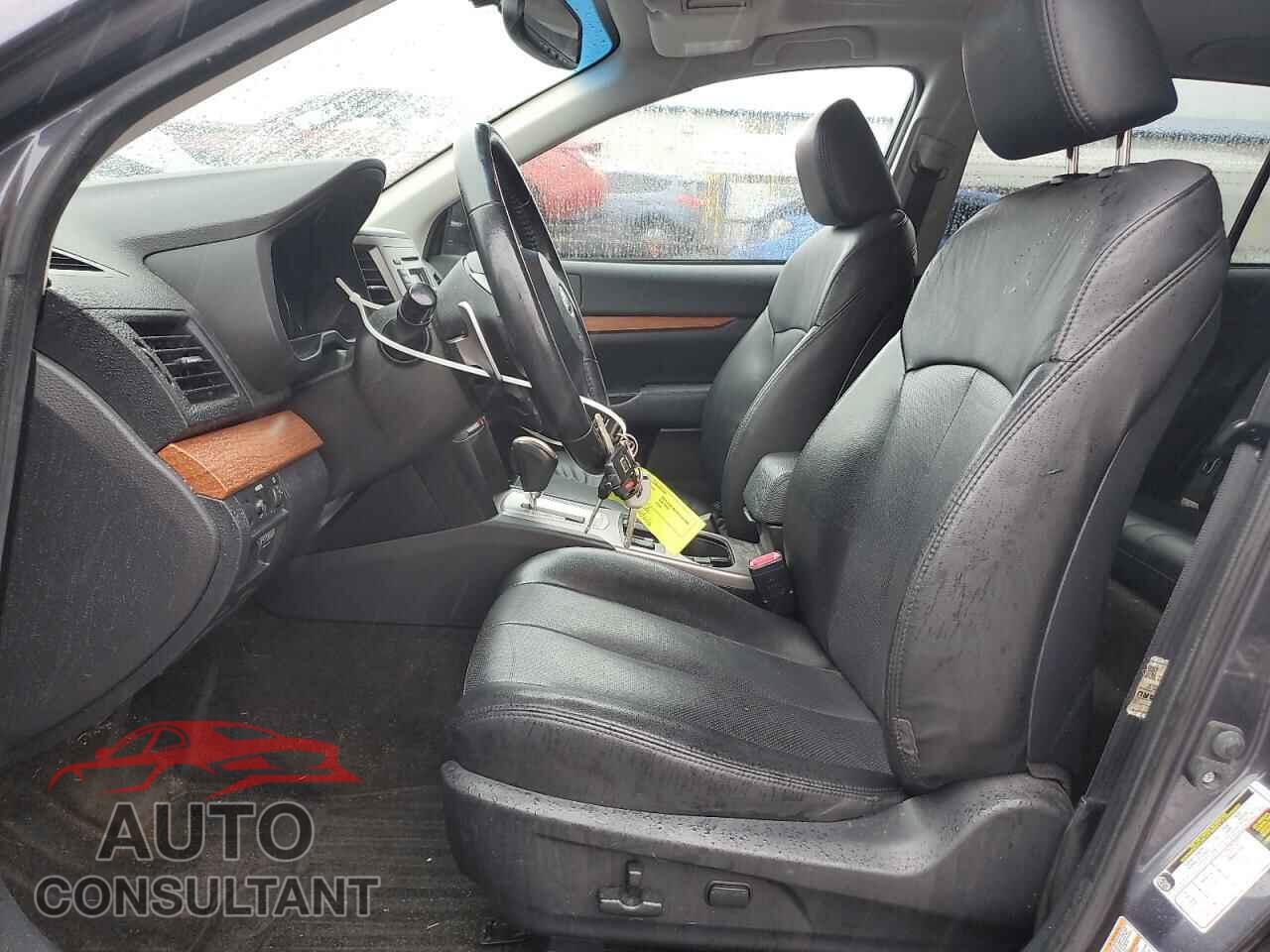SUBARU OUTBACK 2013 - 4S4BRBKC4D3237558