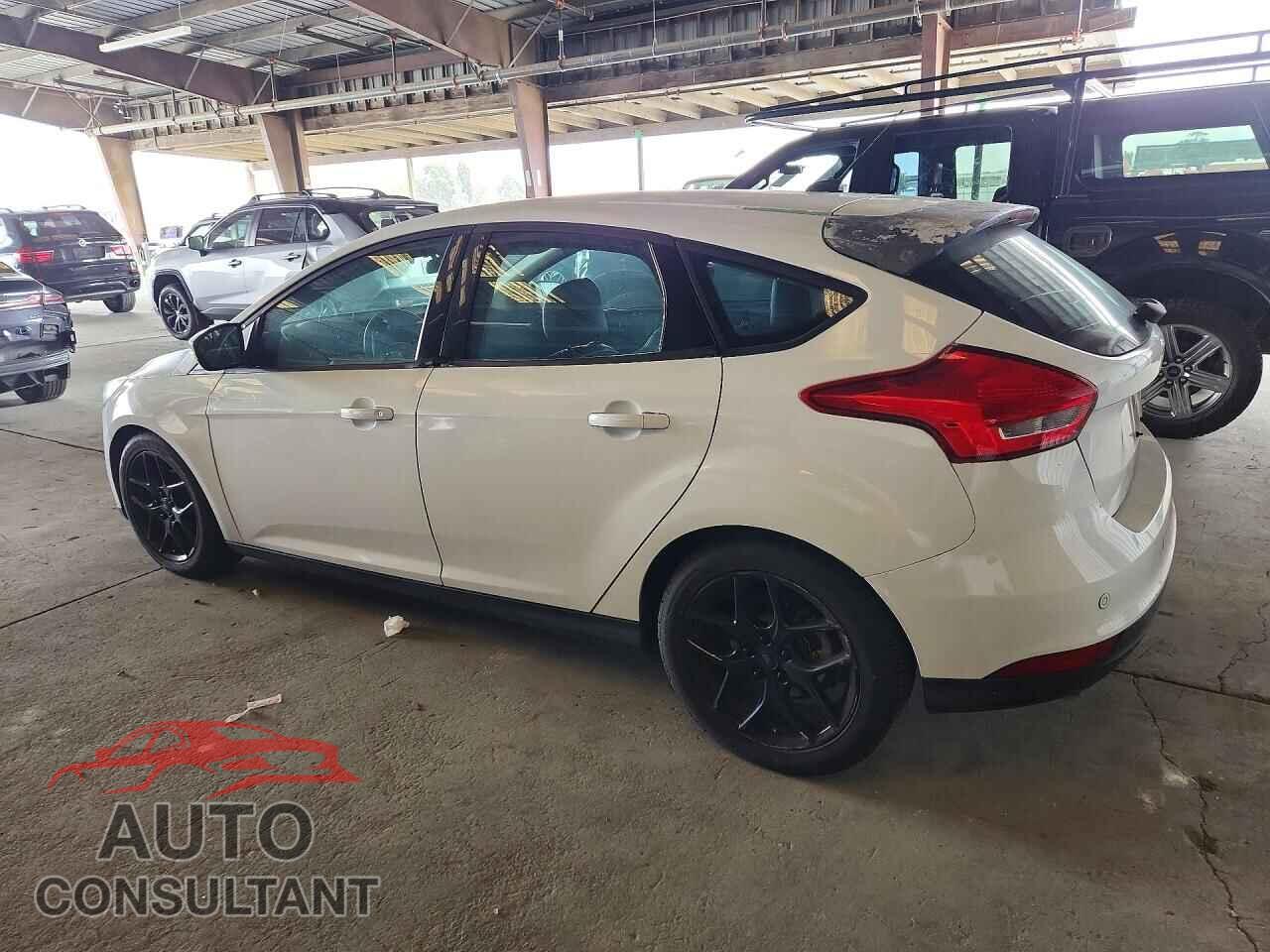 FORD FOCUS 2016 - 1FADP3K2XGL256013