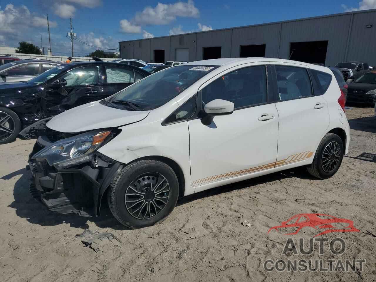 NISSAN VERSA 2018 - 3N1CE2CP3JL362348