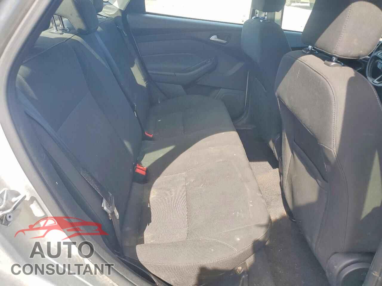 FORD FOCUS 2017 - 1FADP3F29HL219031