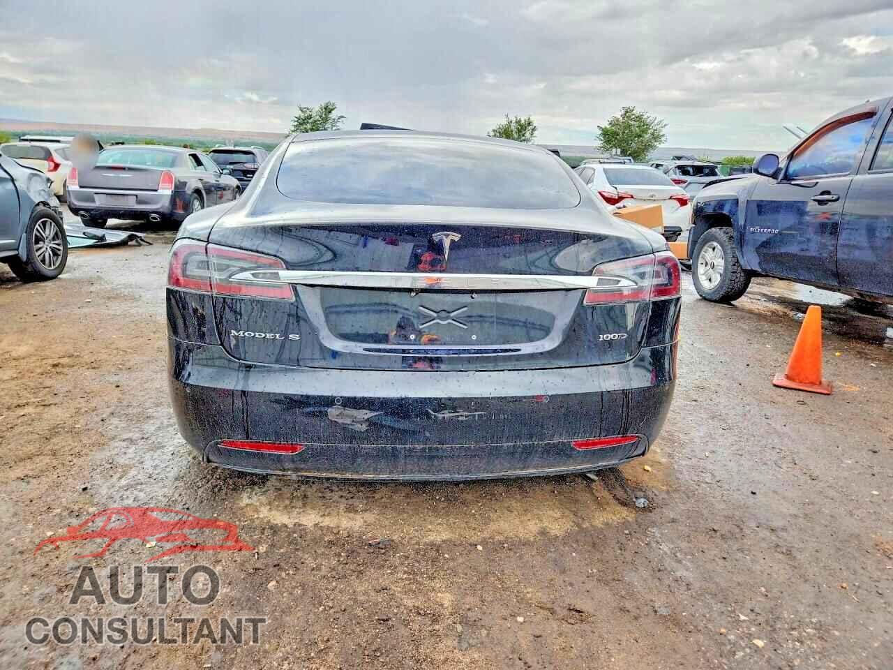 TESLA MODEL S 2018 - 5YJSA1E20JF298719