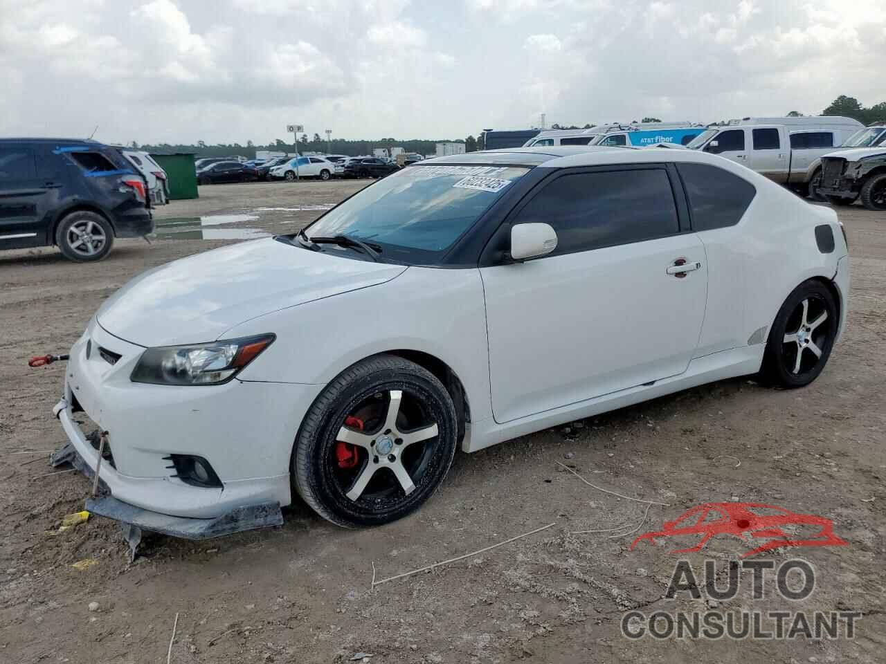 TOYOTA SCION 2011 - JTKJF5C74B3011957