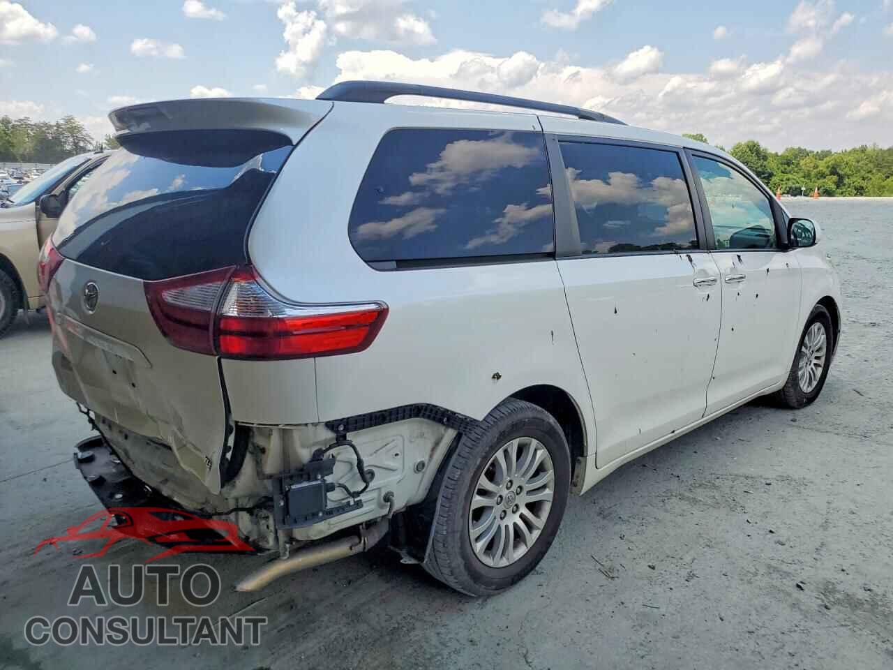TOYOTA SIENNA 2017 - 5TDYZ3DC7HS856483
